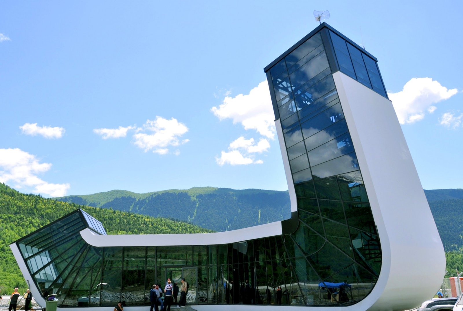 მესტიის აეროპორტი